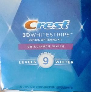 CREST 3 D WHITESTRIPS